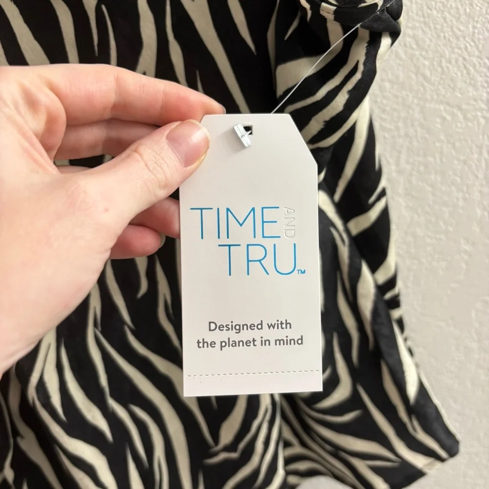 Time & Tru | Satin Zebra Print Tank Top - Picture 5 of 6